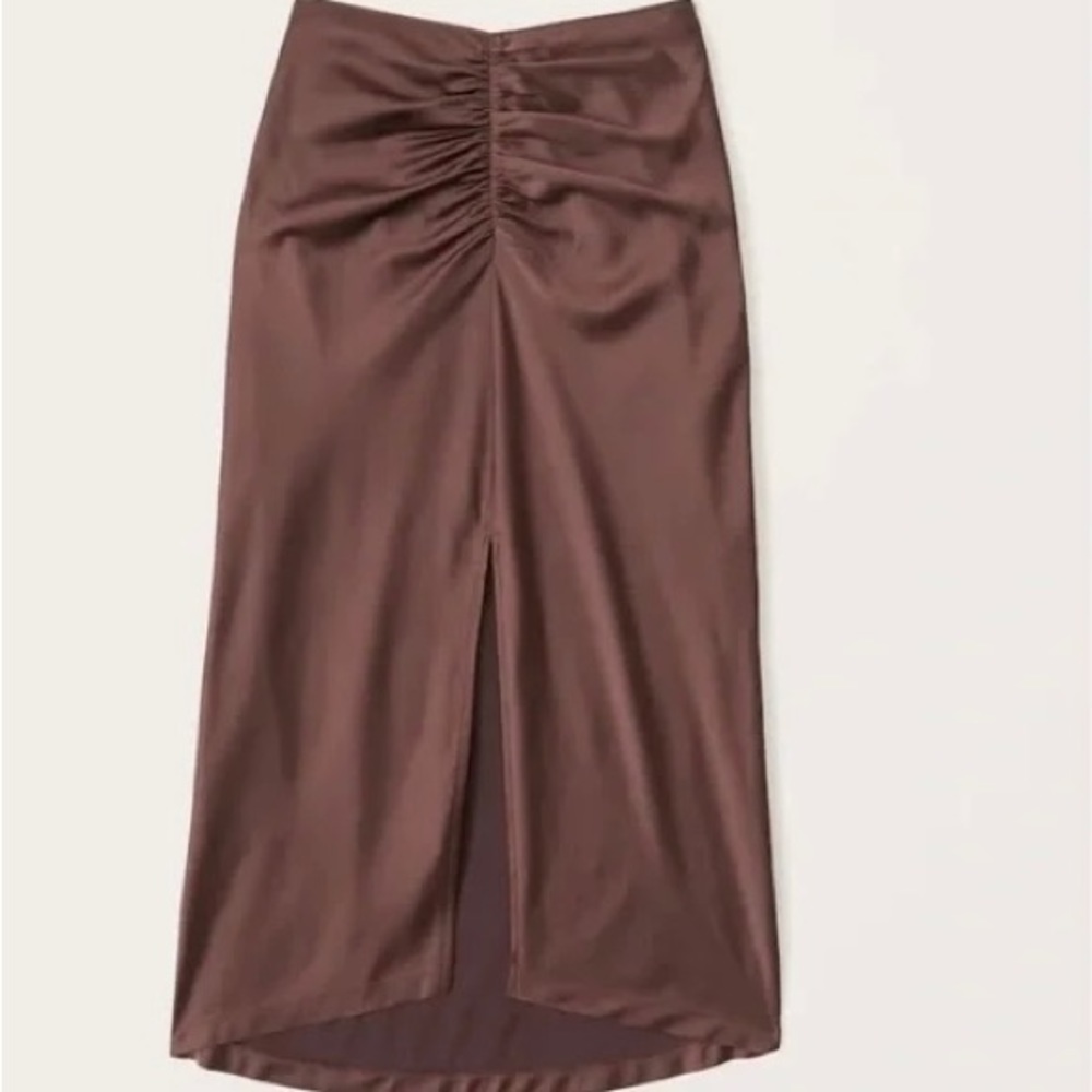 ❤️‍🔥Satin Cinched Midi Skirt❤️‍🔥